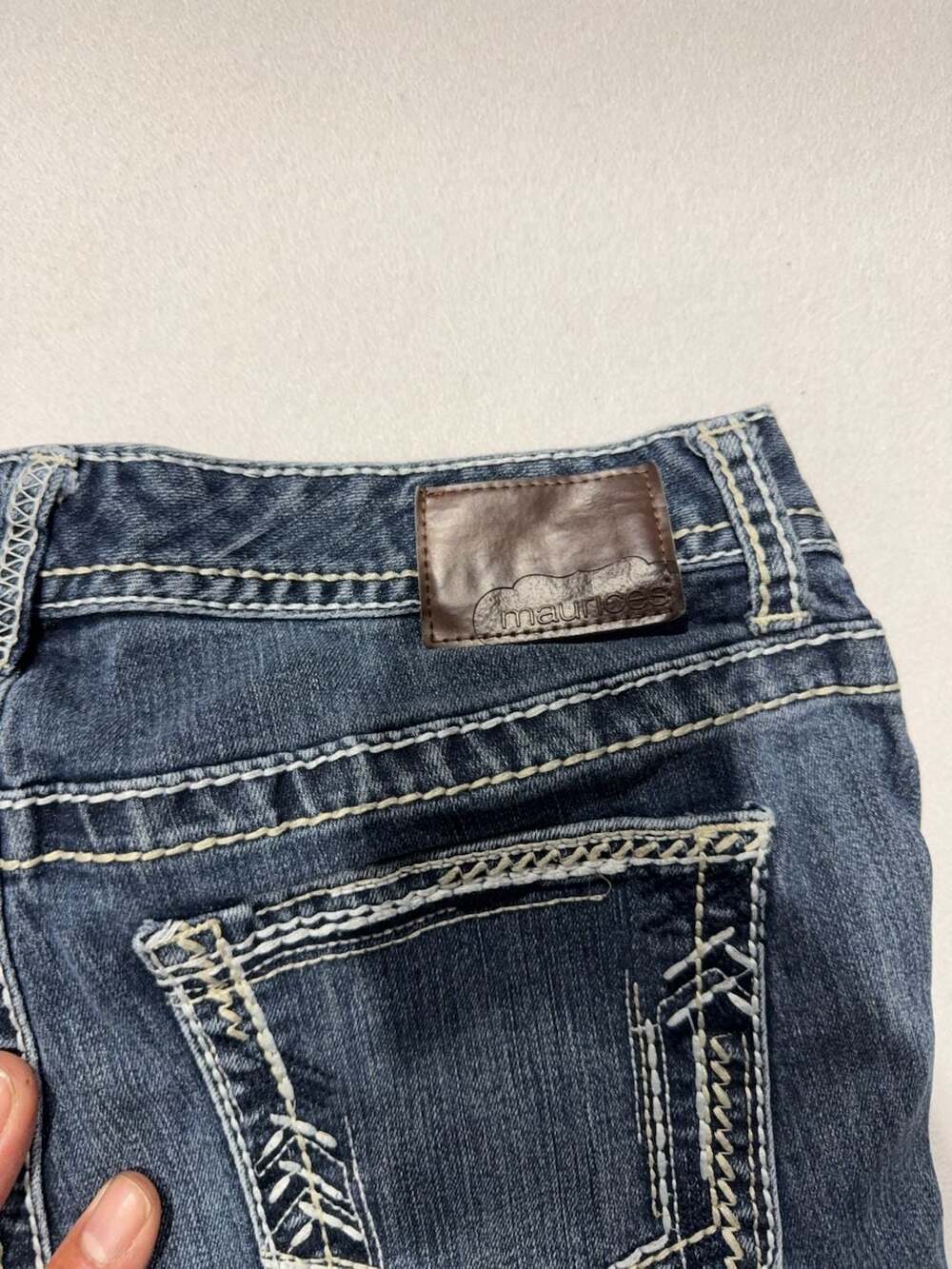Maurices Jenna Jeans Women's Size 9/10 Short Button Fly Medium Wash - Picture 9 of 11